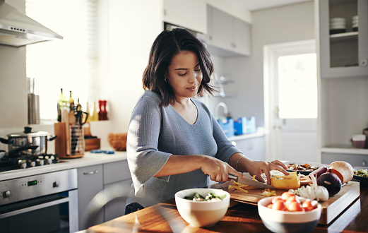 a chef perparing healthy meal